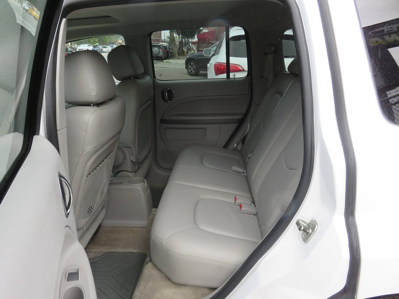 Used 2011 Chevrolet HHR LT FWD image 17