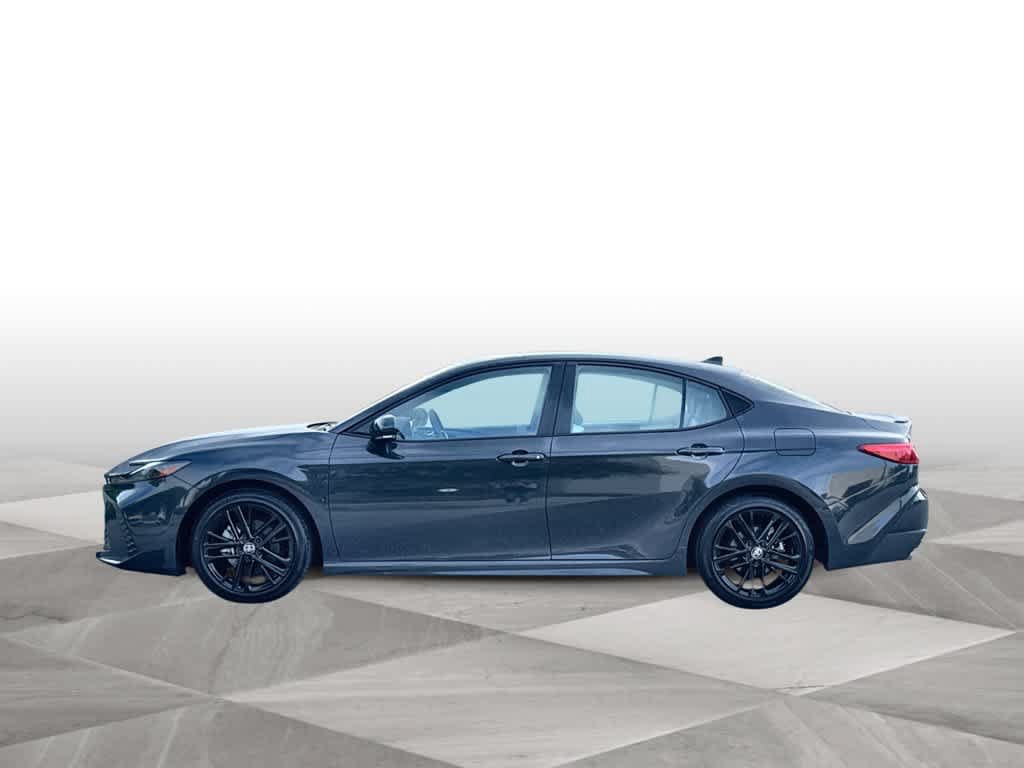 Used 2025 Toyota Camry SE FWD image 5