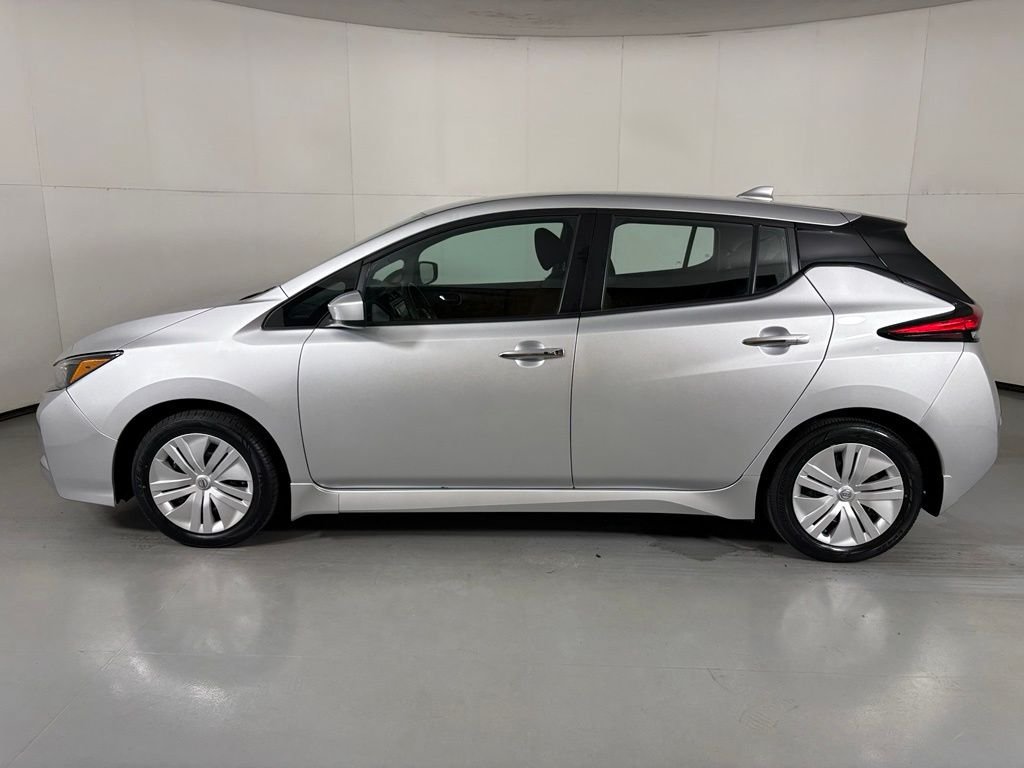 Used 2025 Nissan Leaf S FWD image 6