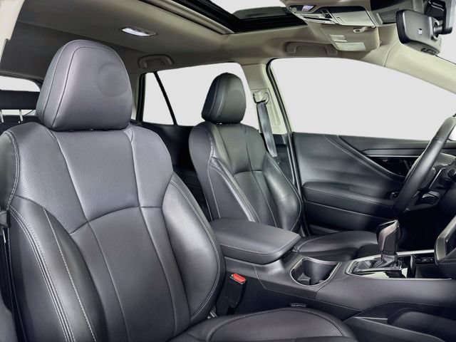 Certified 2025 Subaru Outback Limited AWD/4WD image 32