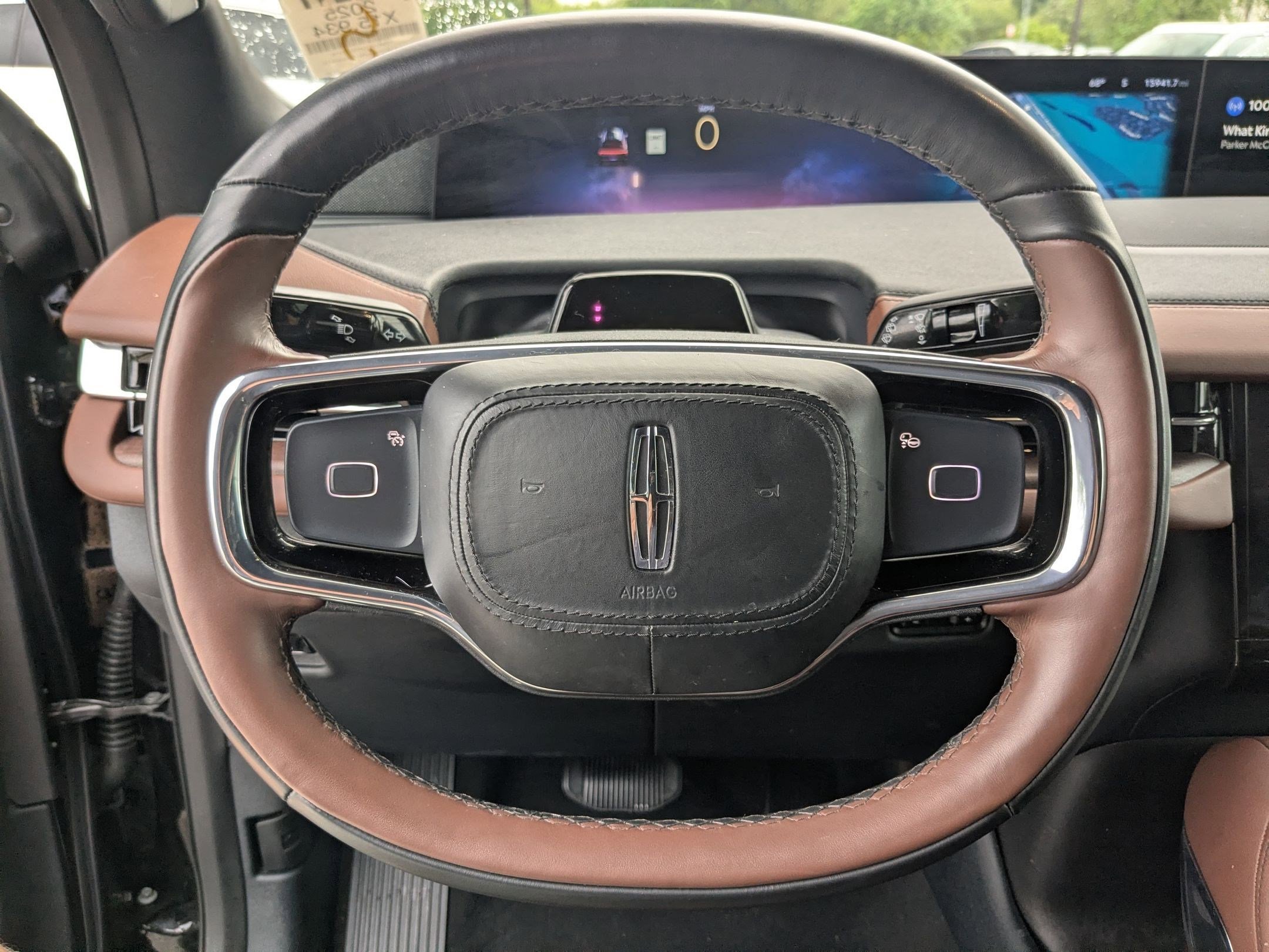 Used 2025 Lincoln Navigator Reserve image 13