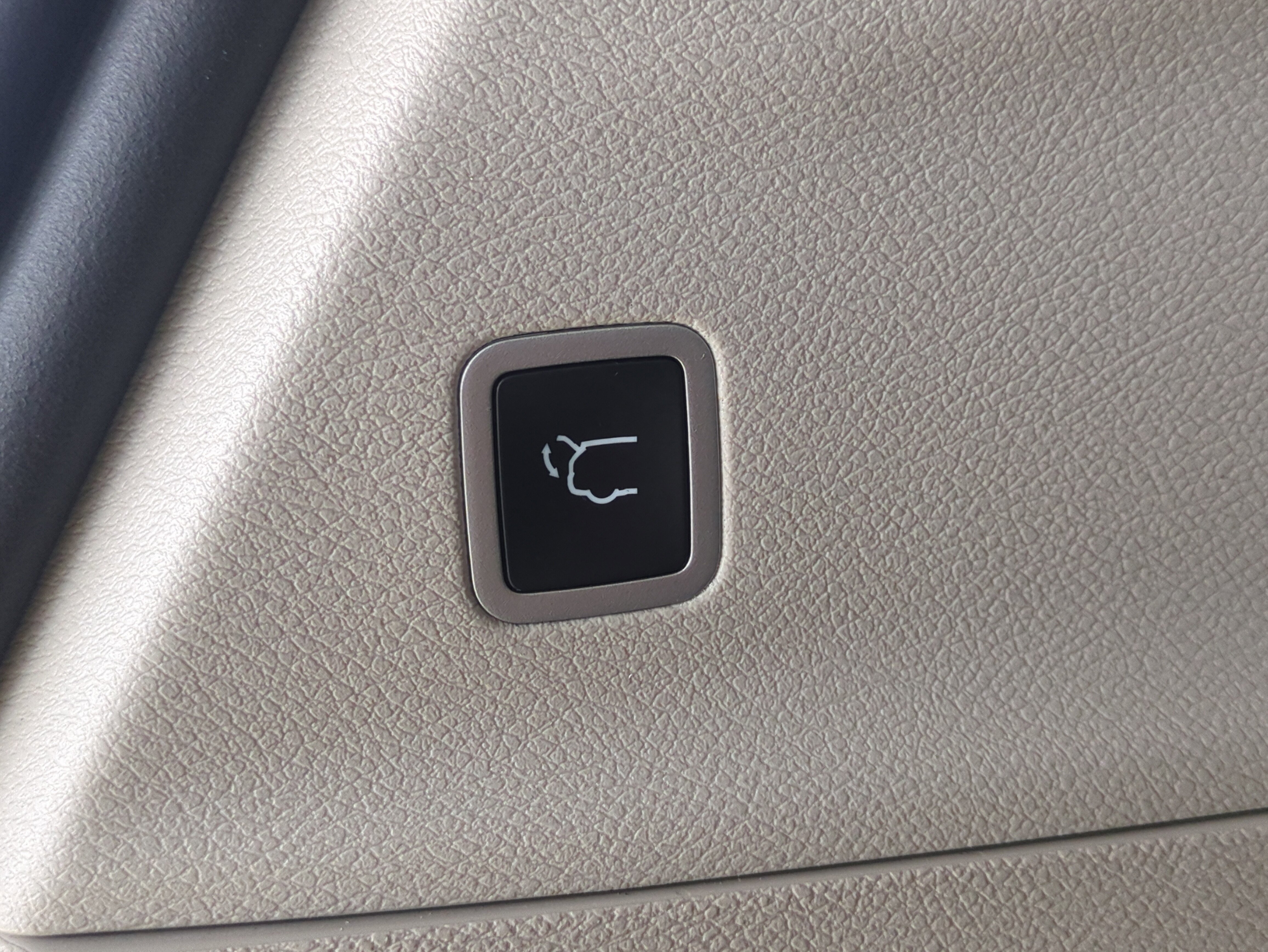 Used 2022 Chrysler Pacifica Limited FWD image 14