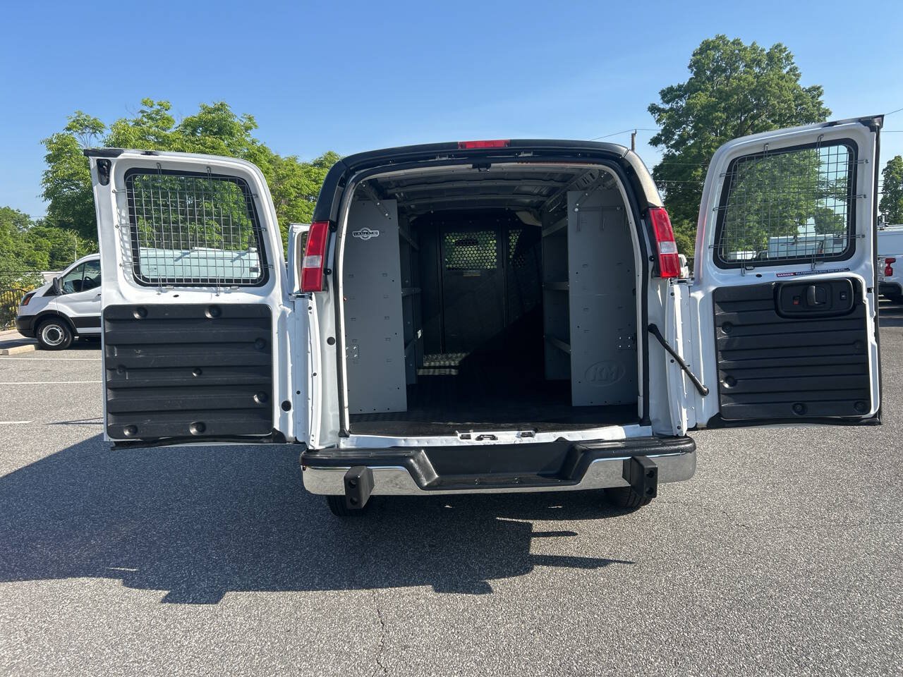 Used 2021 GMC Savana 2500 w/ Driver Convenience Package RWD image 24
