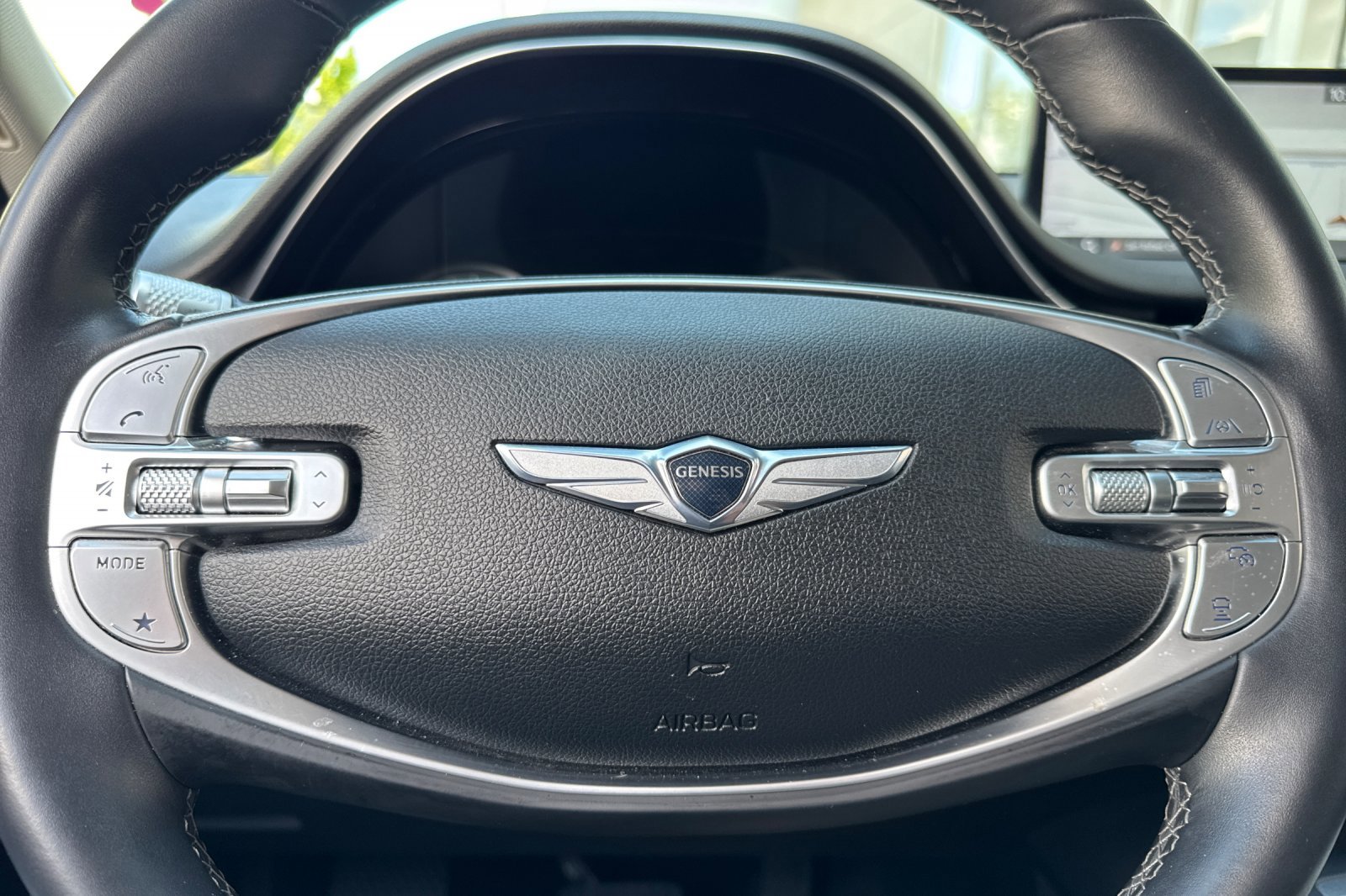 Used 2025 Genesis GV70 2.5T AWD/4WD image 17