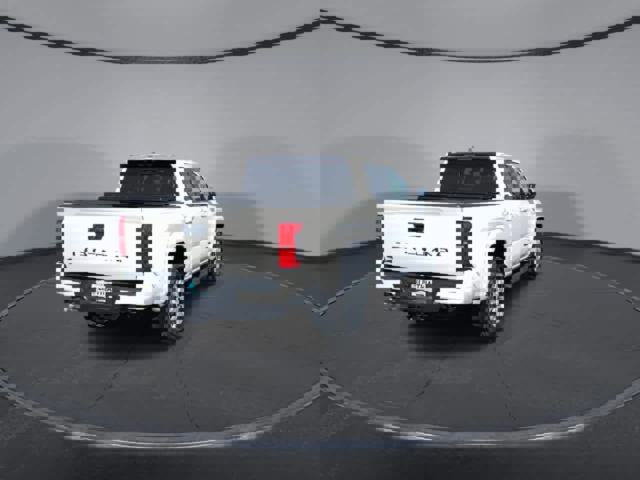 Certified 2024 Toyota Tacoma SR5 AWD/4WD image 18