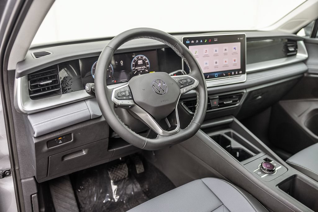 New 2026 Volkswagen Tiguan SE FWD image 5