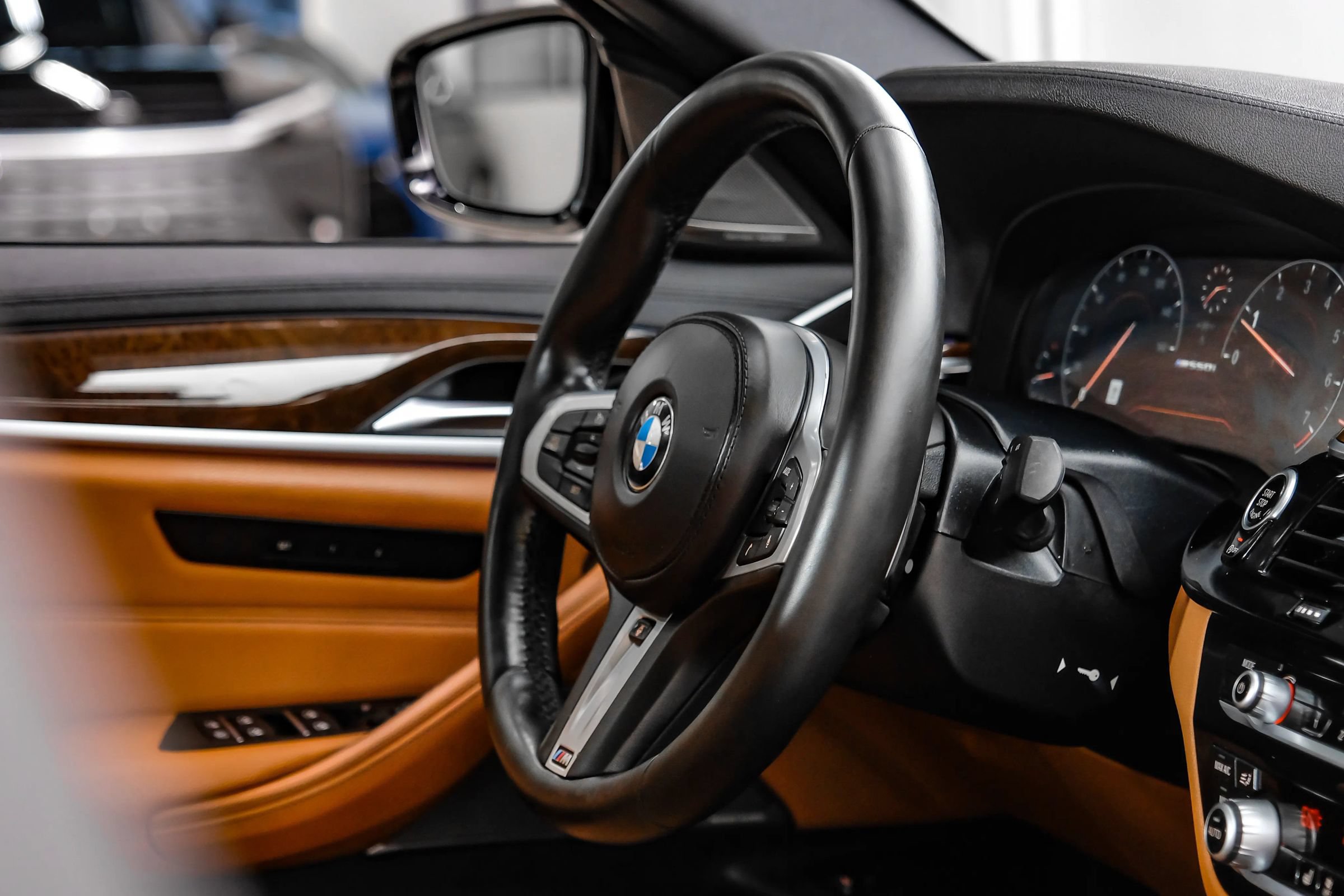 Used 2019 BMW M550i xDrive w/ Premium Package 2 AWD/4WD image 16