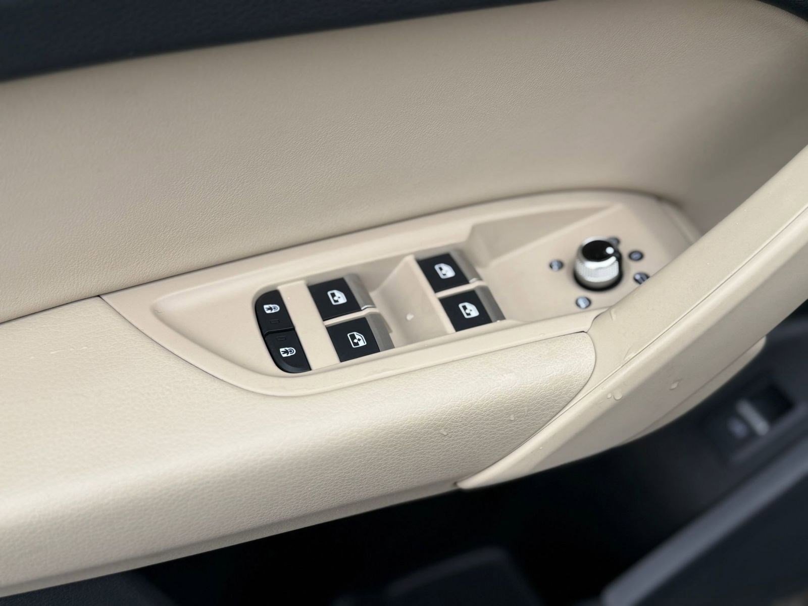 Used 2023 Audi Q5 2.0T Premium w/ Convenience Package image 22