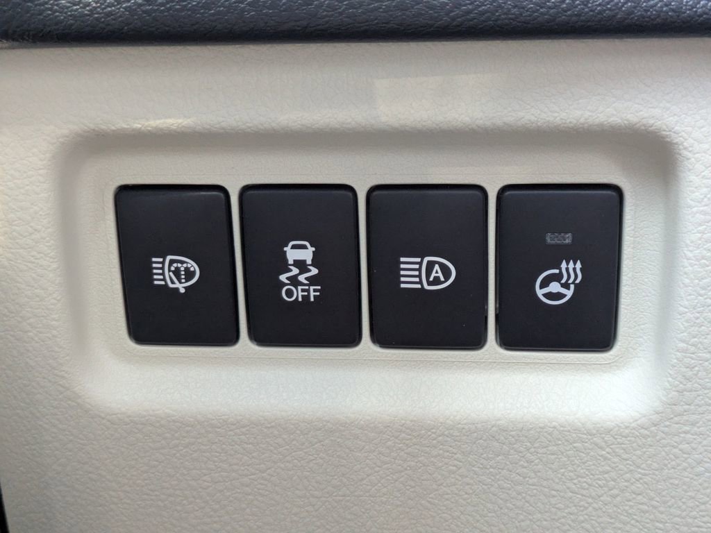 Used 2023 Lexus GX 460 Premium w/ Accessory Package image 24