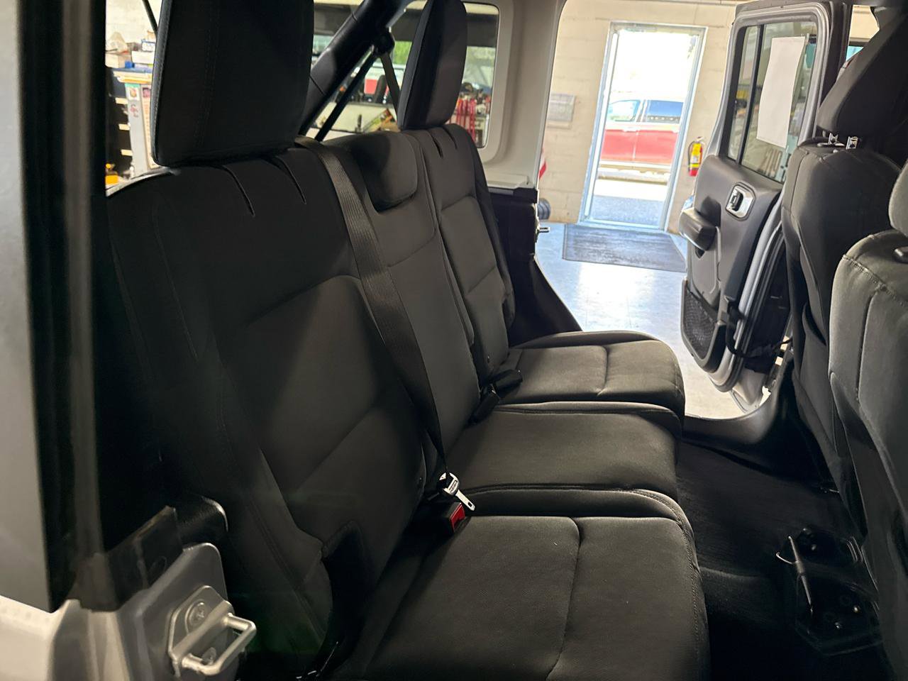 Used 2018 Jeep Wrangler Unlimited Sport S image 48