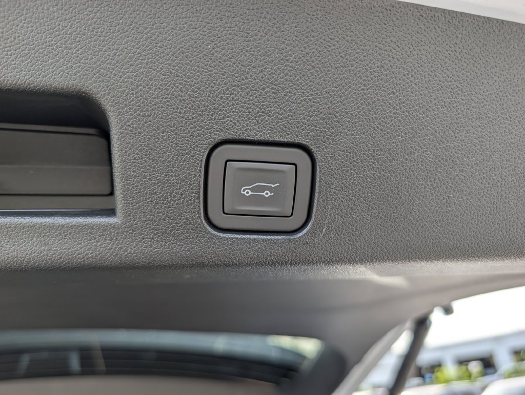 New 2027 GMC Acadia Denali Ultimate w/ LPO, Floor Liner Package AWD/4WD image 30