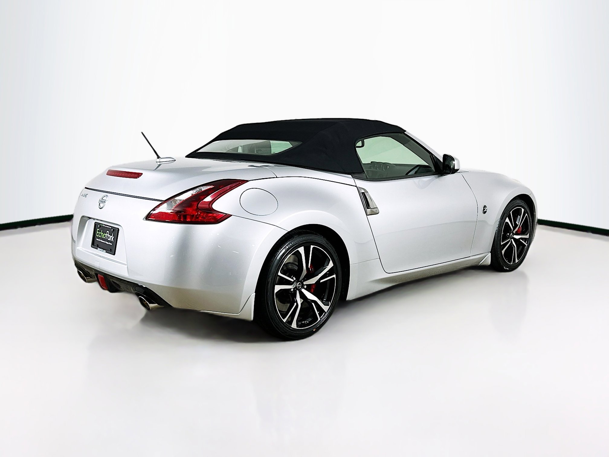 Used 2018 Nissan 370Z Touring Sport image 9