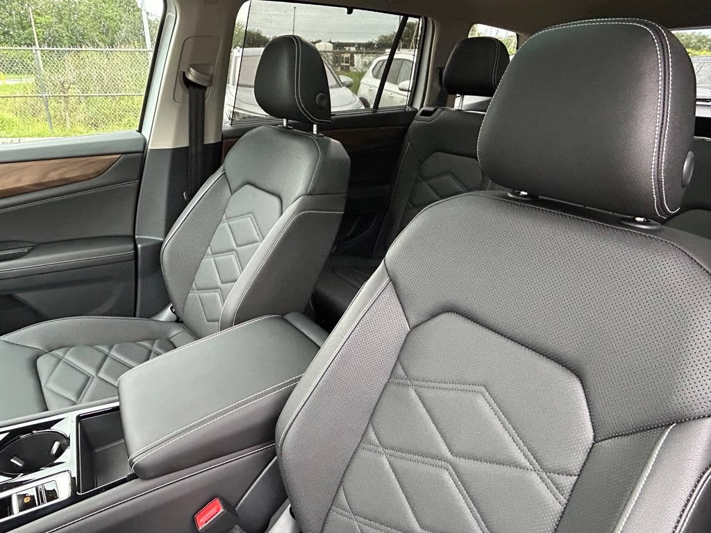Certified 2026 Volkswagen Atlas SE FWD image 16