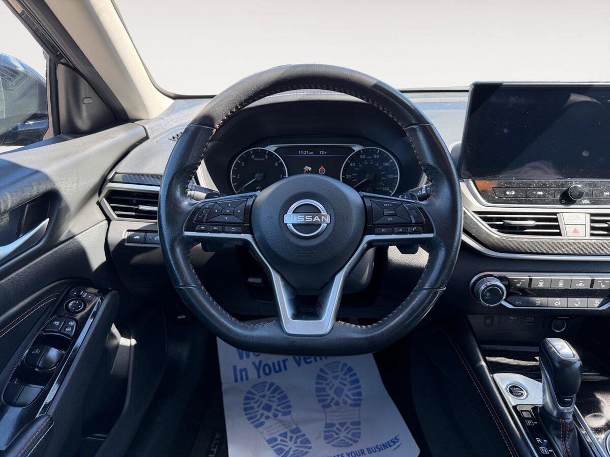 Used 2023 Nissan Altima 2.5 SR w/ SR Premium Package FWD image 12