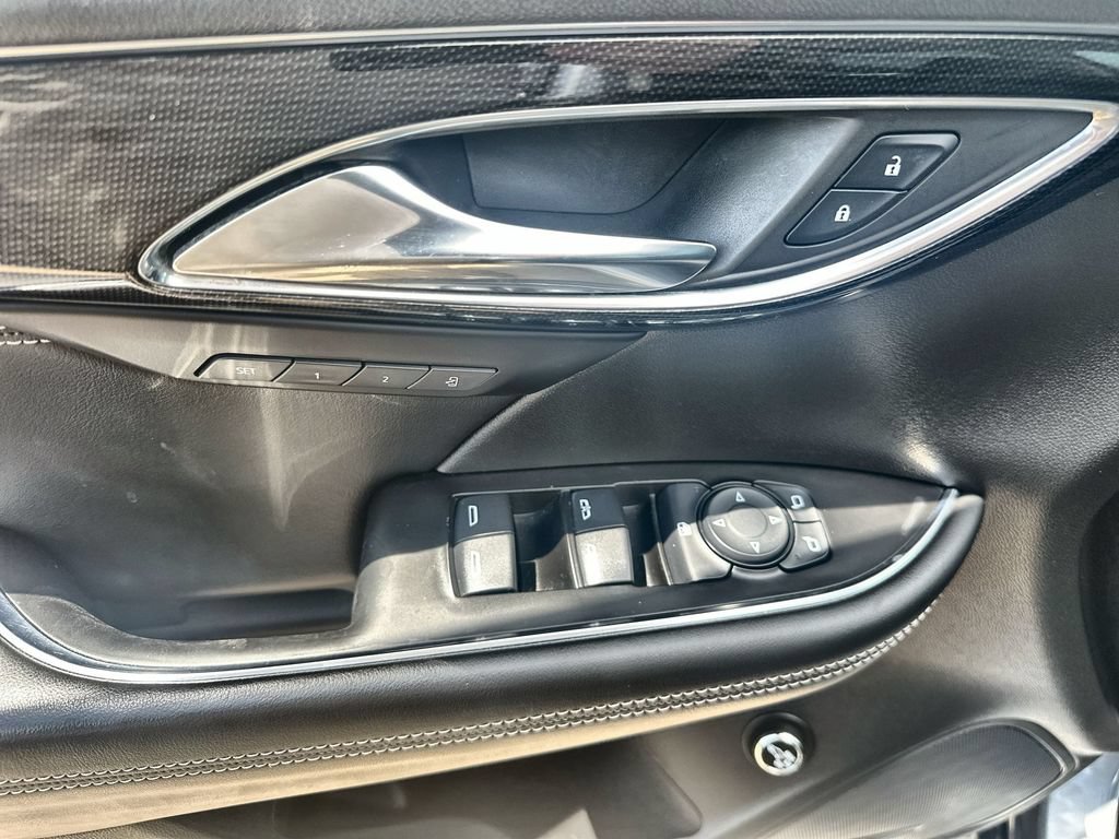Used 2021 Buick Envision Essence w/ Sport Touring Package FWD image 22