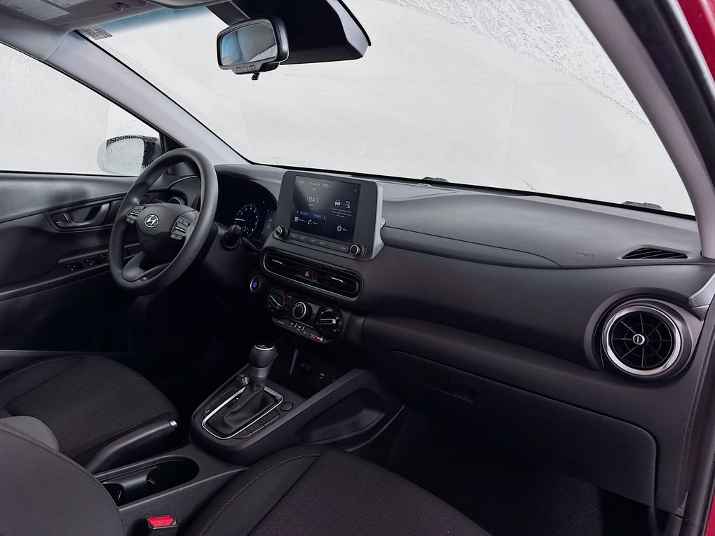 Used 2022 Hyundai Kona SEL image 30