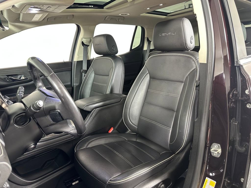 Used 2021 GMC Acadia Denali w/ Denali Technology Package AWD/4WD image 14