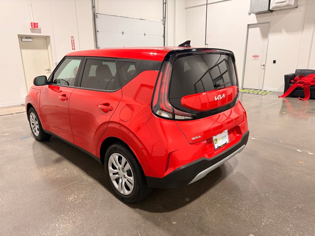 Used 2023 Kia Soul LX image 7