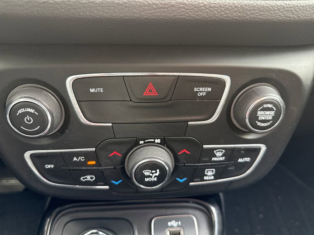 Used 2020 Jeep Compass Limited AWD/4WD image 9
