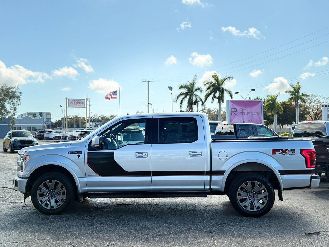 Used 2017 Ford F150 Lariat w/ Equipment Group 502A Luxury image 4