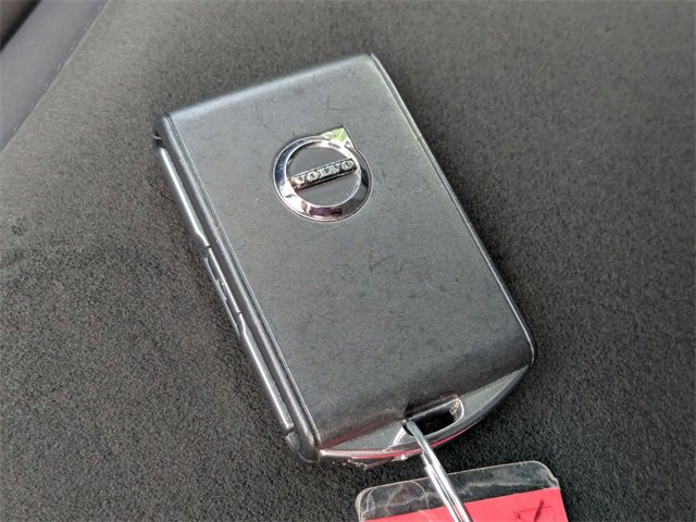 Used 2023 Volvo XC40 Recharge Ultimate image 31