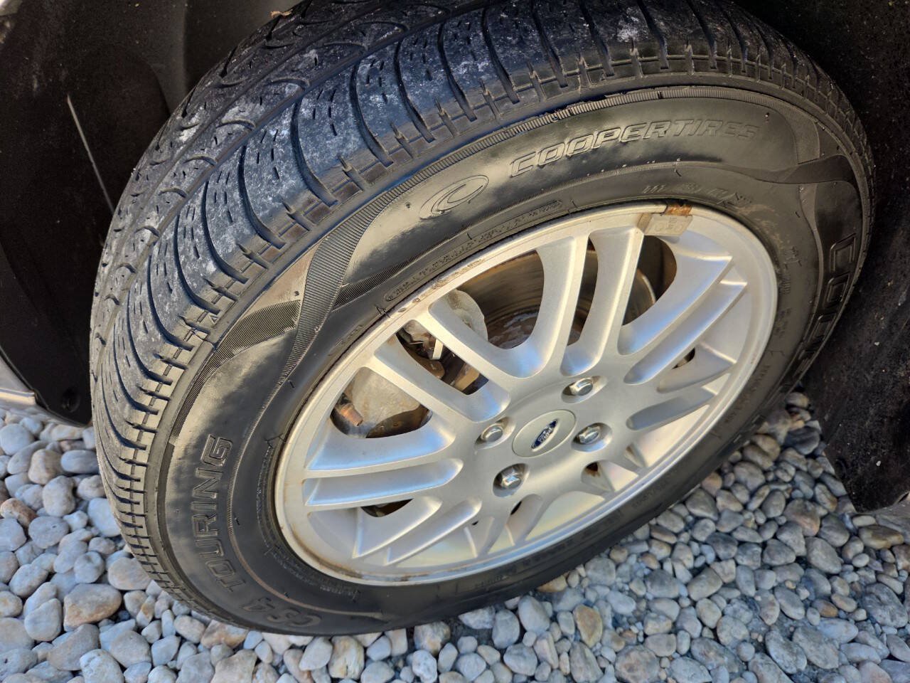 Used 2010 Ford Focus SE FWD image 10