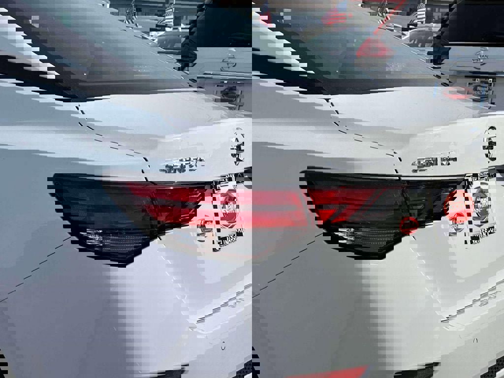 Used 2023 Nissan Sentra SV w/ Trunk Package image 9