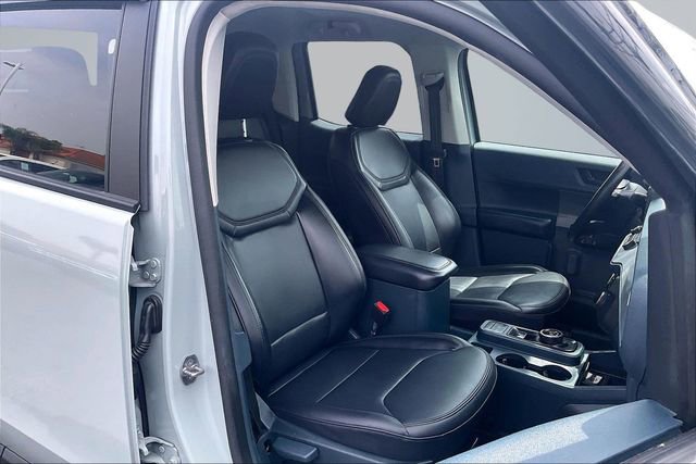 Used 2024 Ford Maverick Lariat w/ Black Appearance Package FWD image 7