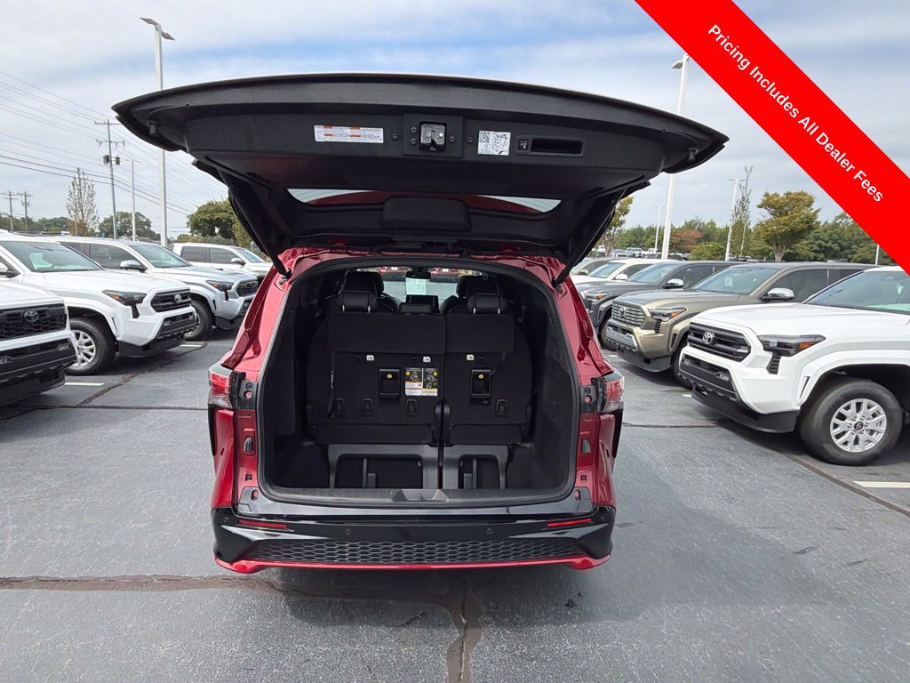 Used 2022 Toyota Sienna XSE w/ XSE Plus Package FWD image 46