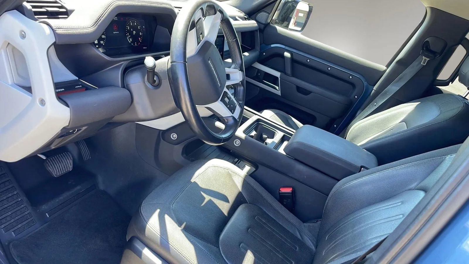 Used 2021 Land Rover Defender 110 SE AWD/4WD image 8