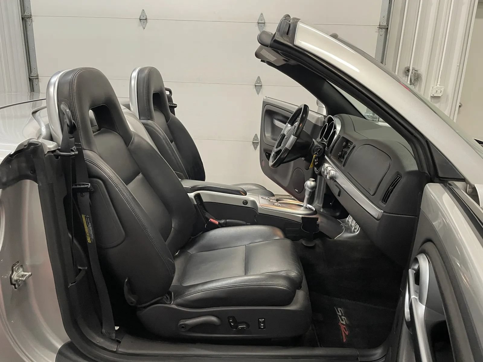Used 2005 Chevrolet SSR w/ Preferred Equipment Group RWD image 39