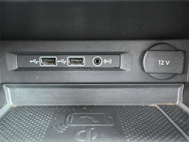 Used 2020 Volkswagen Tiguan SE w/ Panoramic Sunroof Package image 23