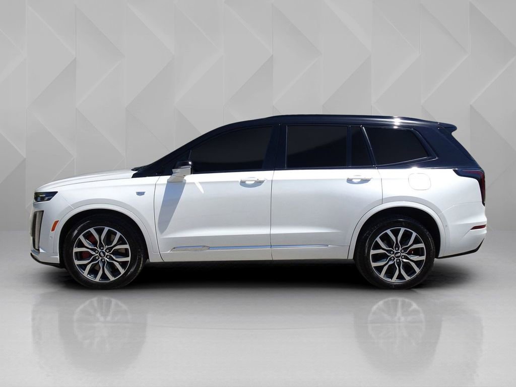 Certified 2022 Cadillac XT6 Sport w/ Technology Package AWD/4WD image 2