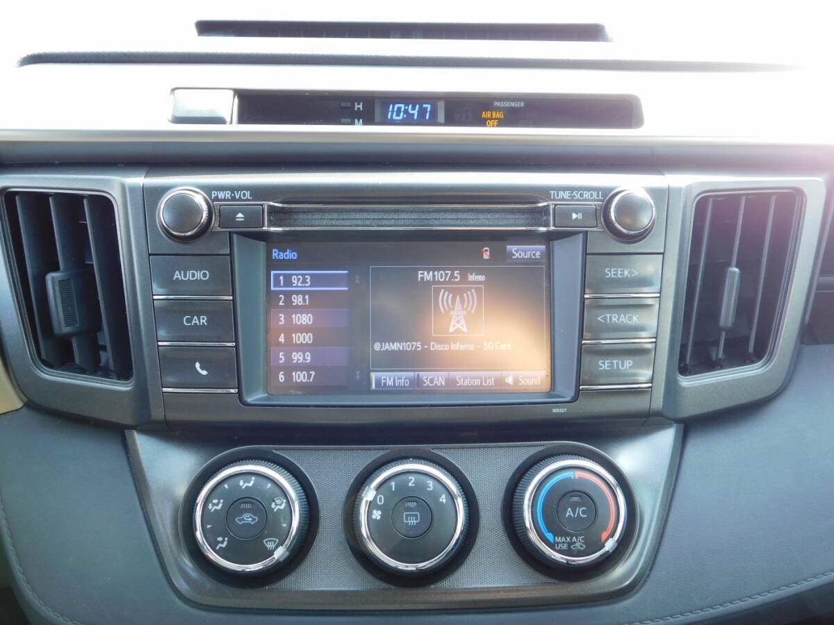 Used 2015 Toyota RAV4 LE AWD/4WD image 11