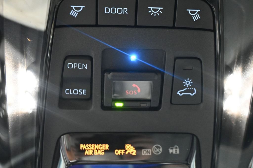 Used 2024 Toyota Venza Limited AWD/4WD image 19