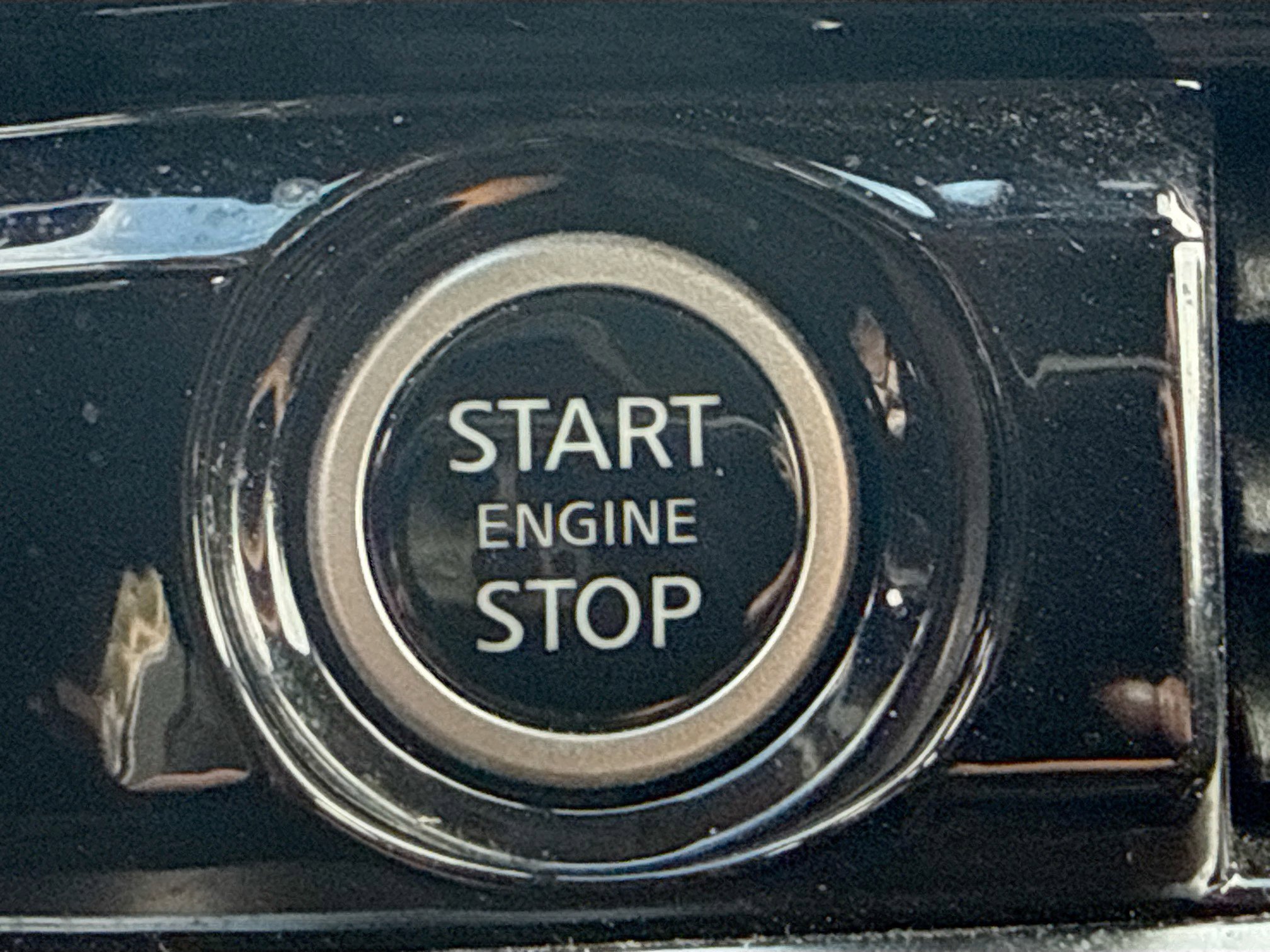 Used 2023 Nissan Pathfinder SV image 36