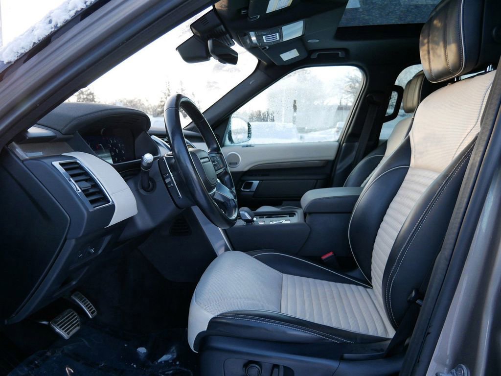 Used 2021 Land Rover Discovery HSE R-Dynamic image 8