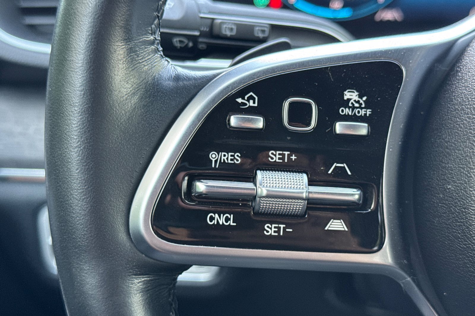 Used 2023 Mercedes-Benz GLE 450 4MATIC image 28
