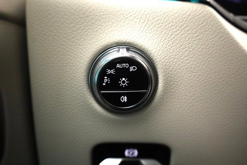 Used 2023 Mercedes-Benz GLC 300 4MATIC image 26