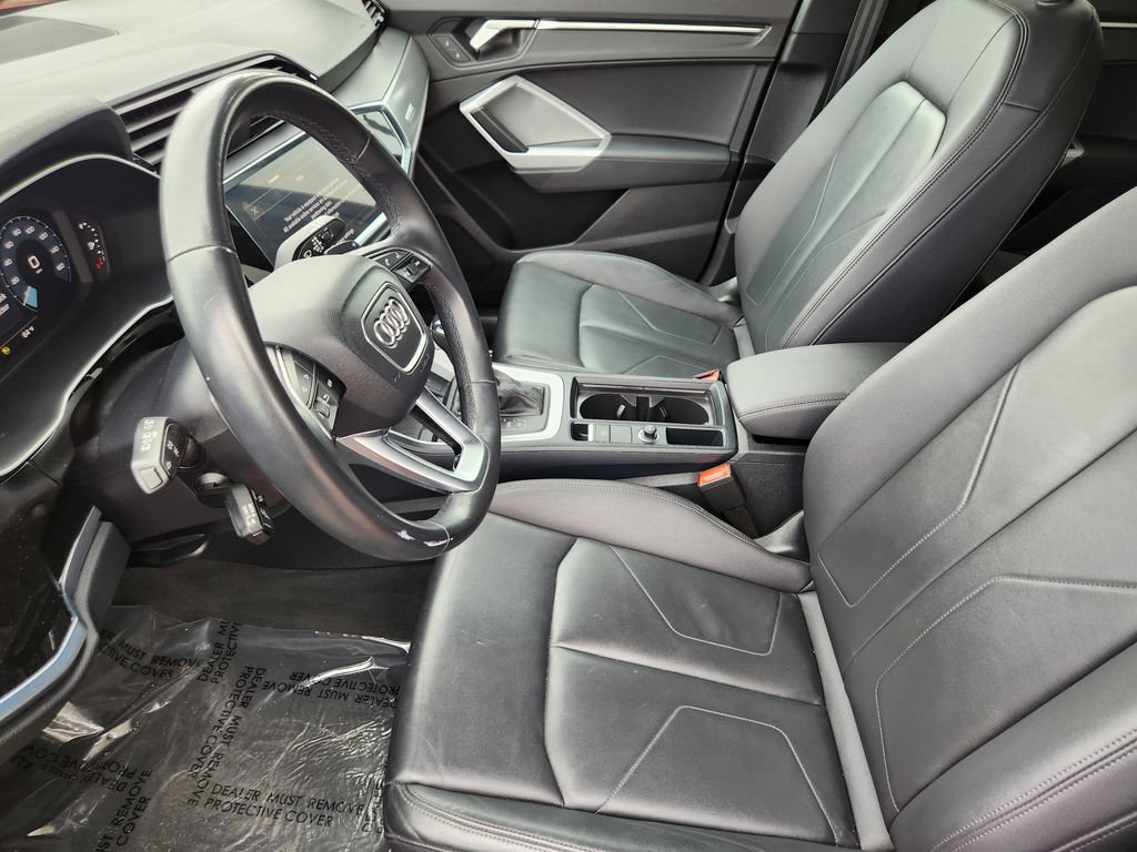 Used 2024 Audi Q3 2.0T Premium AWD/4WD image 4