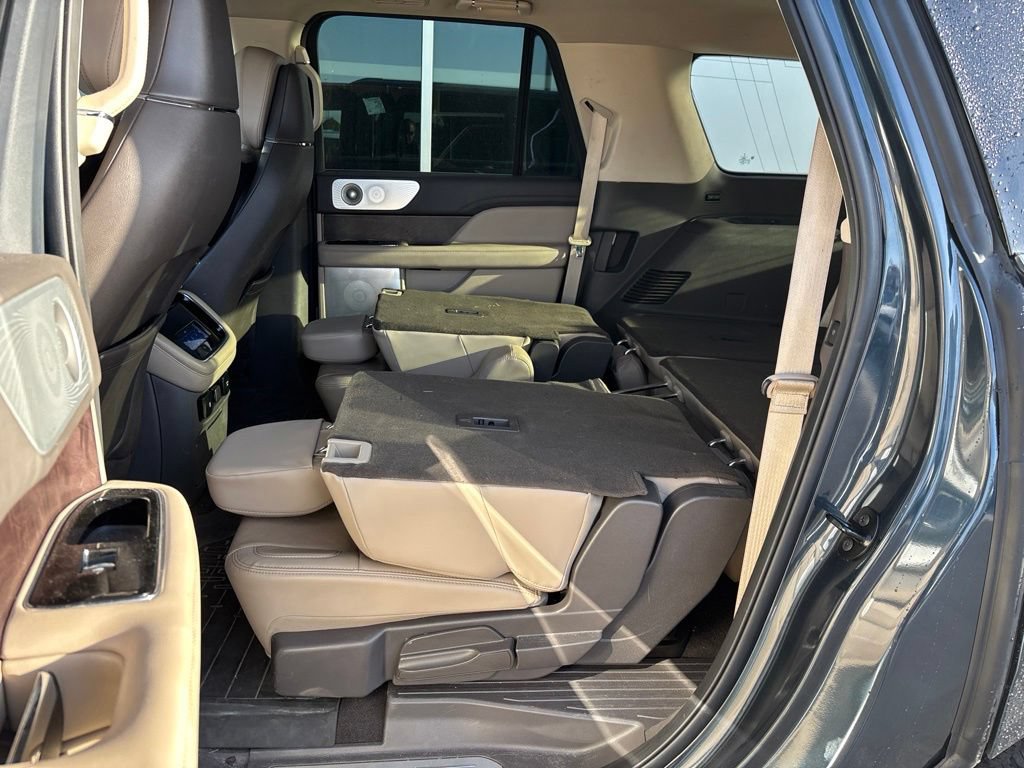 Used 2024 Lincoln Navigator L Reserve AWD/4WD image 9