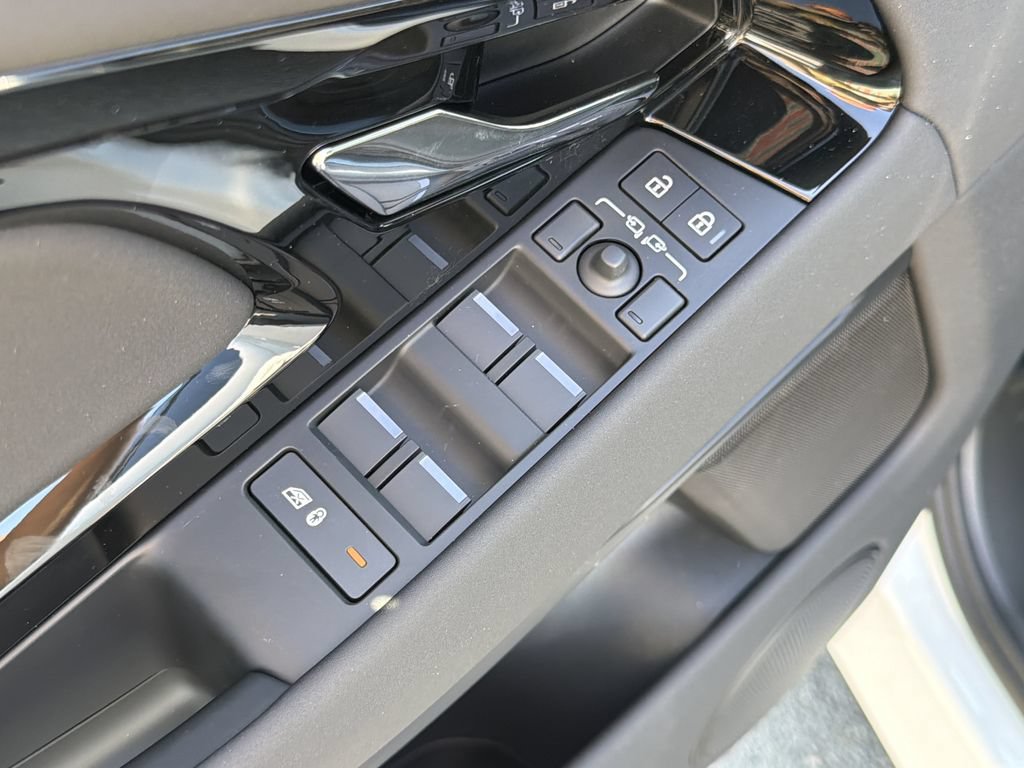 New 2026 Land Rover Range Rover Evoque S AWD/4WD image 21