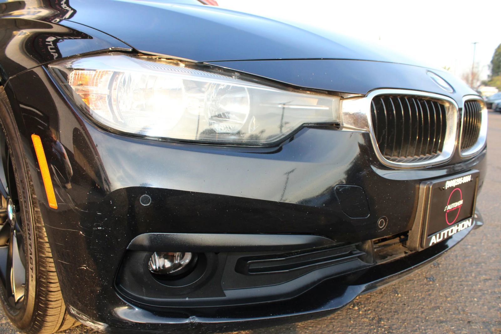 Used 2016 BMW 320i Sedan RWD image 5