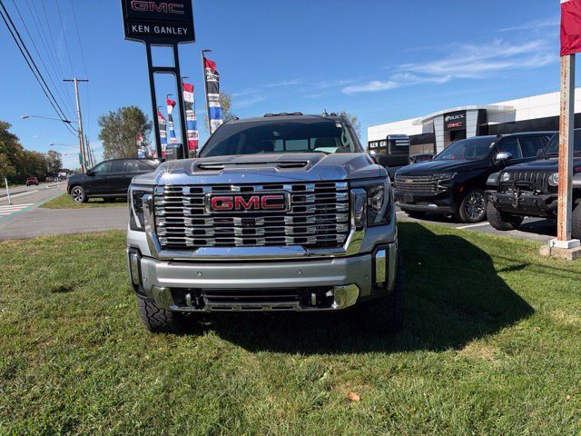 Used 2025 GMC Sierra 2500 Denali w/ Denali Reserve Package AWD/4WD image 14