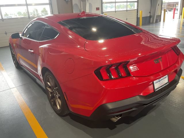 Used 2025 Ford Mustang GT Premium RWD image 4