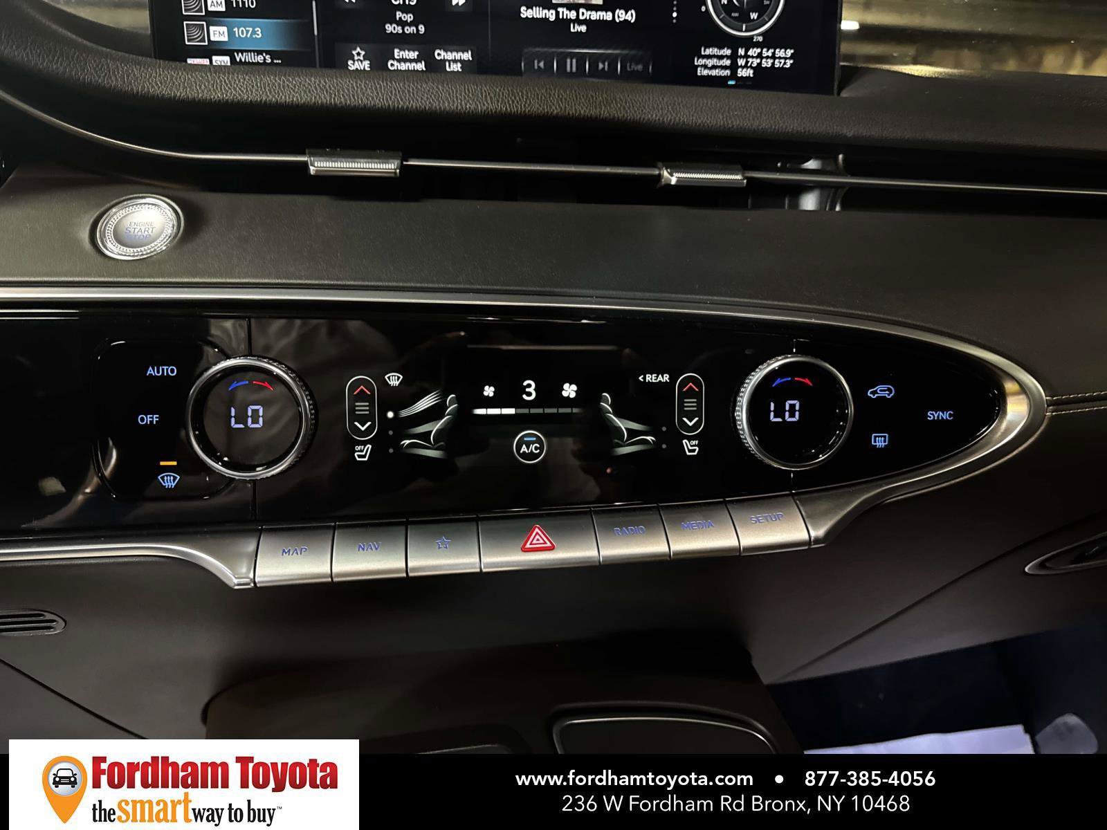 Used 2025 Genesis GV70 2.5T AWD/4WD image 30