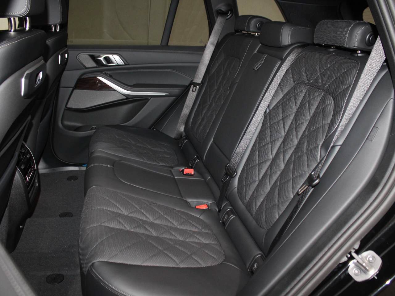 Used 2026 BMW X5 xDrive40i w/ Climate Comfort Package AWD/4WD image 18