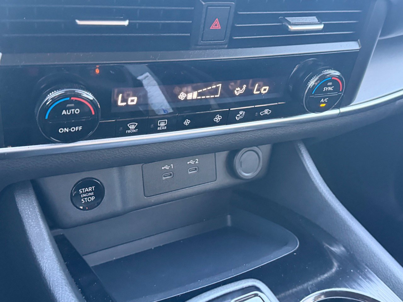 Certified 2024 Nissan Rogue SV FWD image 20