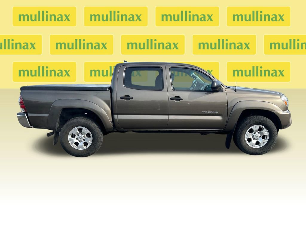 Used 2015 Toyota Tacoma 4x4 Double Cab w/ SR5 Package image 2