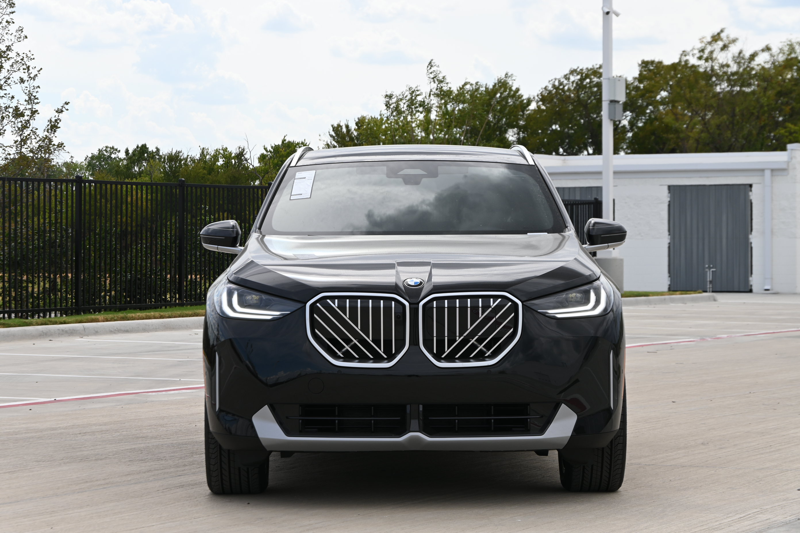 New 2026 BMW X3 xDrive30i w/ Premium Package AWD/4WD image 2